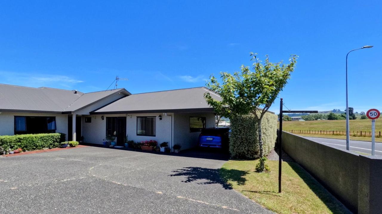 Almost Country Lago Lago Taupo Exterior foto